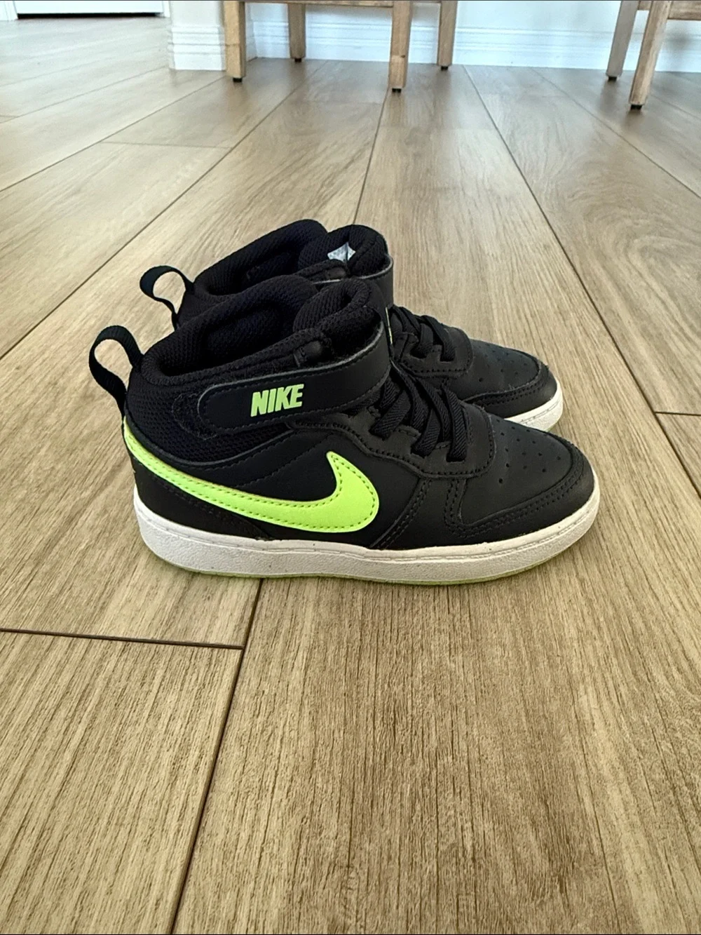 Nike Kids Court Borough Mid 2 Dark Obsidian/Lime Blast toddler 9C